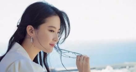 额头|女生拍照容易上镜,脸上都少不了这4个“特征”!中2个就是高级脸