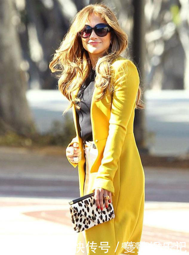 早秋,不管你是奔几的女人,这4种外套要少穿,上身显胖没气质!