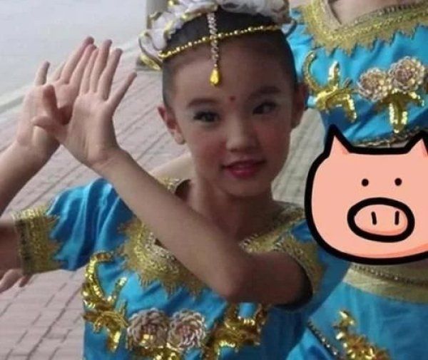 女孩子 宋雨琦参加韩版跑男,当她说出自己曾是MC时,嘉宾表情亮了真长脸