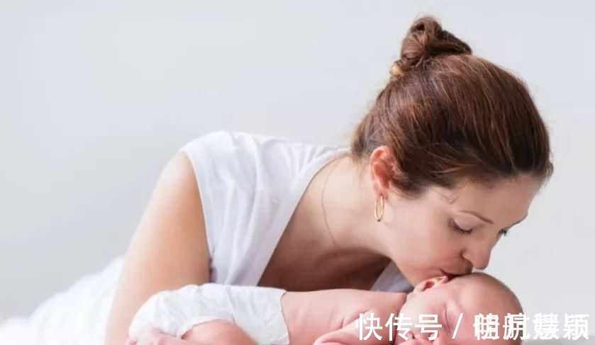 反应|宝宝在睡觉出现这些反应,说明你家宝宝很聪明