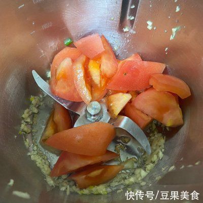  冰箱里|只要掌握好比例，番茄剪刀面就能一次成功