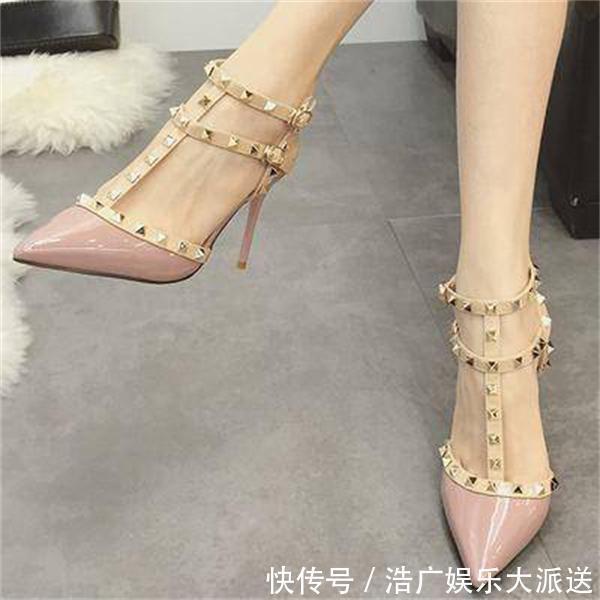 穿搭|一字系带纯色细高跟,视觉上从腰部到脚趾,满屏都是大长腿