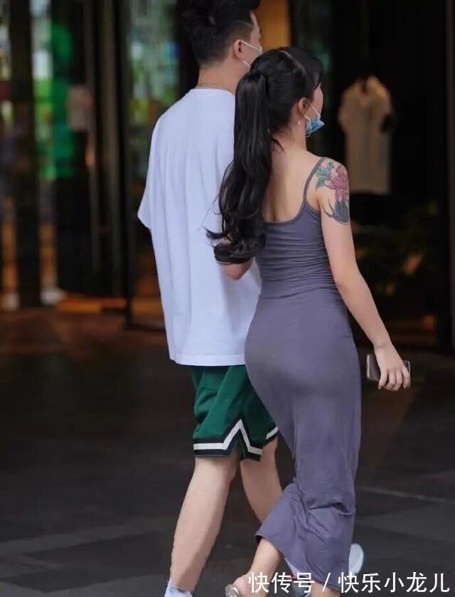 减龄 华丽优雅的短裙减龄时髦有气质,秀出阳光的气质,优雅自信