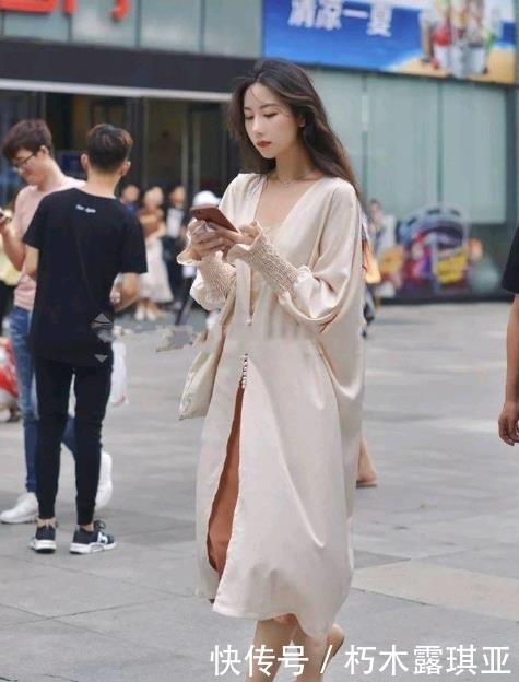 精致|街拍,小姐姐的脸蛋好精致