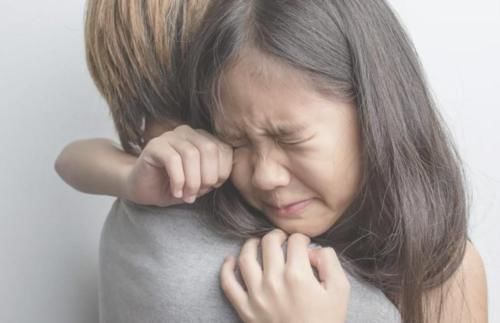 妈妈|女儿初次来月经,妈妈记得说这3句话,是对女儿最好的保护