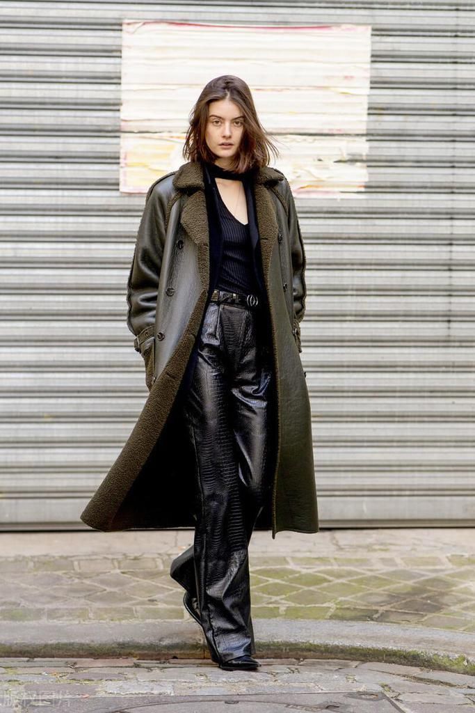 过年外套就穿“皮毛一体大衣”，比大衣更时髦，比羽绒服更保暖