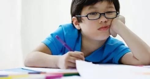 做作业|孩子放学后先“写作业”还是“先玩”?顺序是有讲究的,差别很大