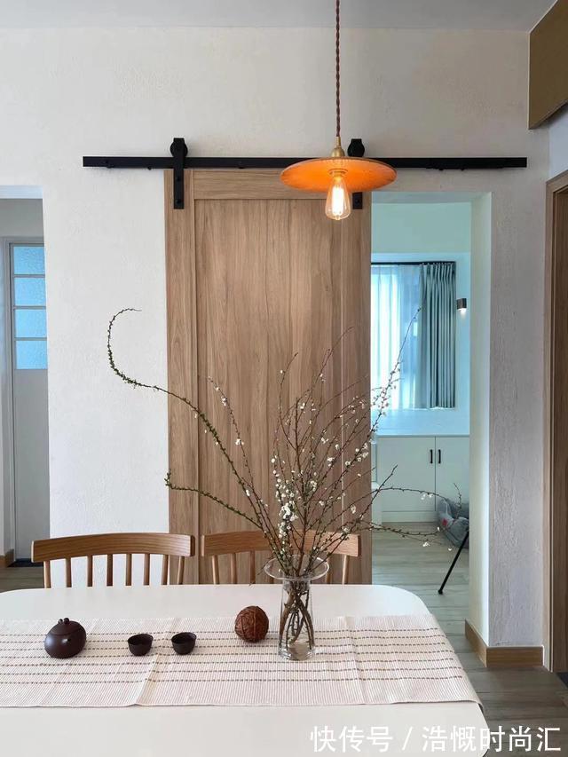 玄关|60㎡,小而温馨!不造型、不做背景墙,简单耐看很满意