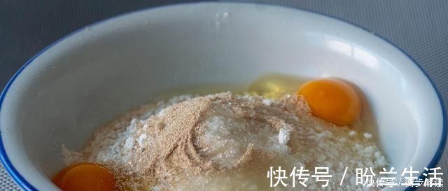 喜欢吃糯米粉的快收藏，不发面不烫面，5斤糯米粉不够吃，真过瘾