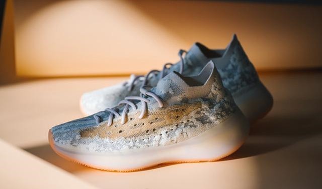 Yeezy 颜值高到没朋友,Yeezy全新“水蜜桃满天星”让你闪耀朋友圈