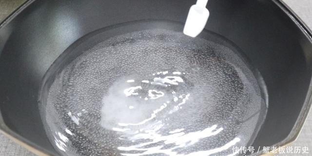 做荷包时，谨记别直接下锅，20年老保姆教我新方法，滑嫩还不坏