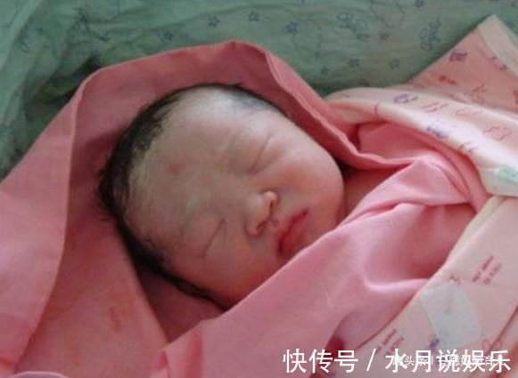 雪娃娃|宝妈产下“雪娃娃”慌了神,怕丈夫不要娃,护士笑着恭喜她运气好