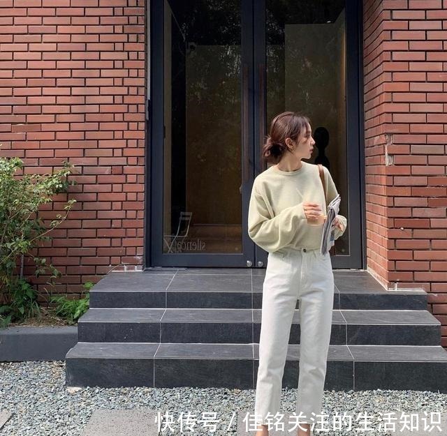 纽扣 针织衫 + 3件下装,早秋这样穿好时髦!