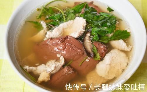 尿酸|63岁男子腰疼入院，肾衰离世，医生：一把年纪，怎还如此放纵！