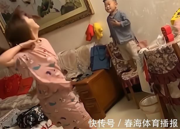 姨夫|“豪爽小姨”带娃走红,一手牵狗一手拎娃,画风霸气路子野