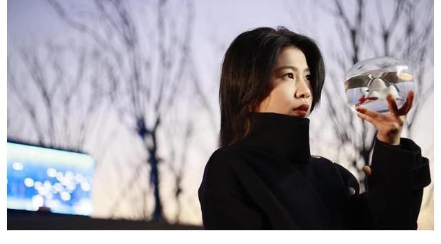 2021《中国好声音》季军陈文非首支个人单曲《寂寞有趣》上线