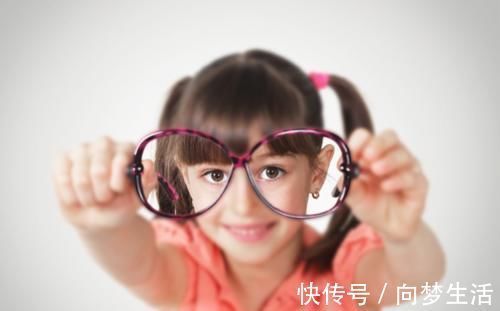 矫正|散光和近视有什么区别?散光50至100度的话,相当于近视多少度?