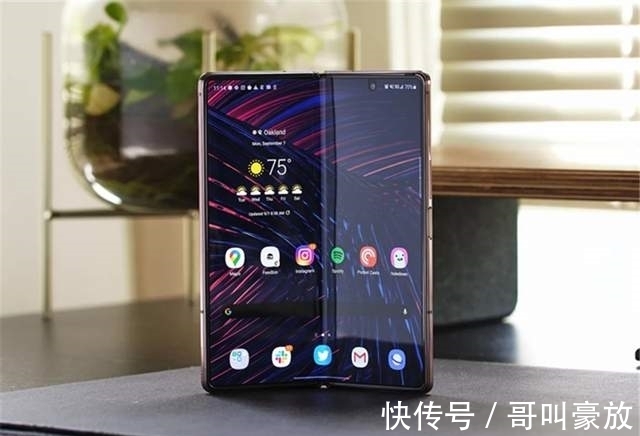 太阳国|差距太明显!我们排队抢购iPhone13,韩国民众把三星捧成科技巨头