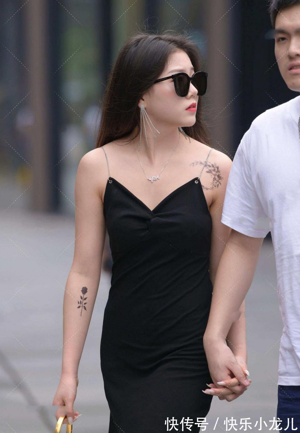 小黑裙|很喜欢这种美女!这种美真的很难驾驭,不知道她的择偶标准是什么