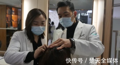 机器人 智能机器人绽光彩 中国ARTAS植发手术演示会在汉成功举行