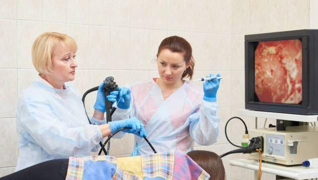 麻辣烫|经常放屁是肠癌的警示吗？肿瘤科医生说：这4个症状才是肠癌信号