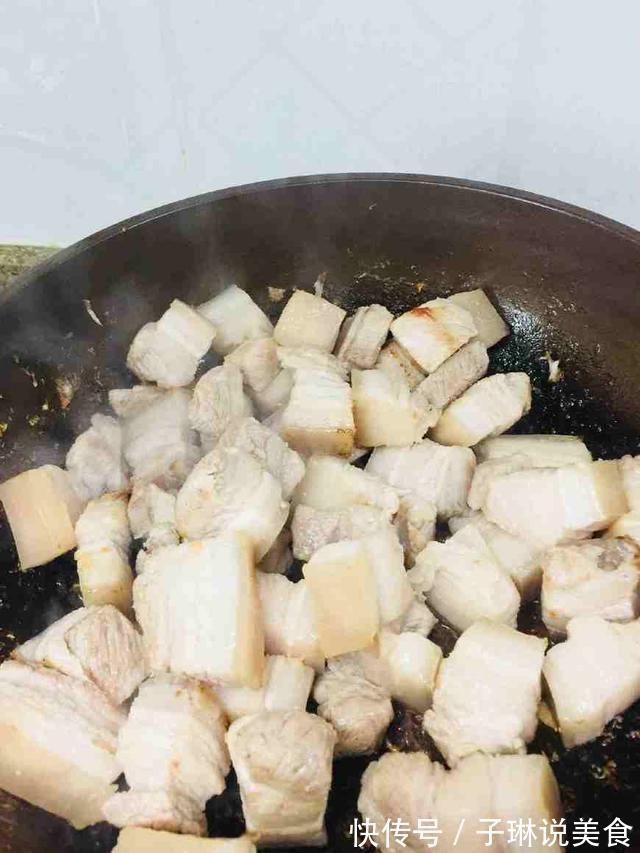 猪肉炖不好，因为你只注意焯水，想要猪肉软烂香嫩，秘诀在这里！