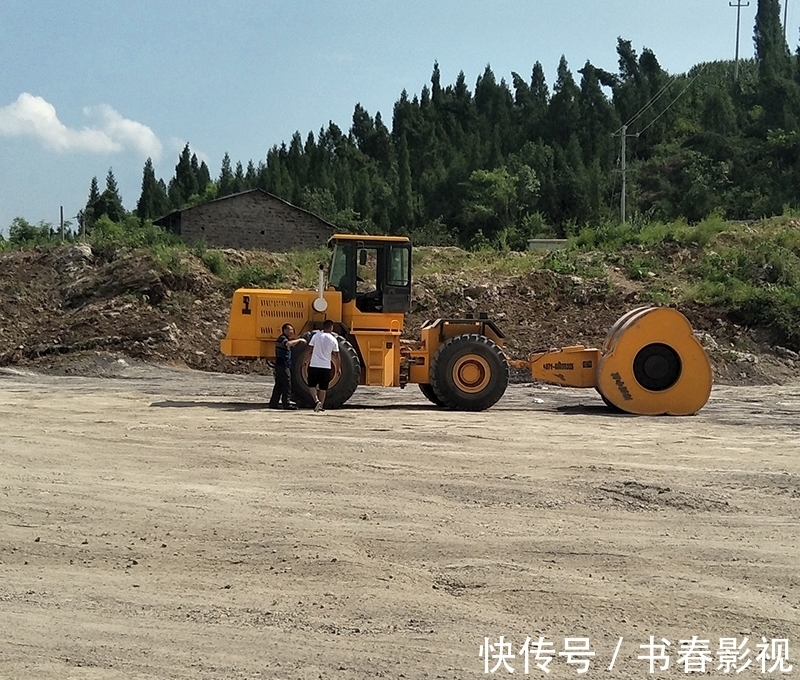 冲击式压路机在高等级路基施工中的应用