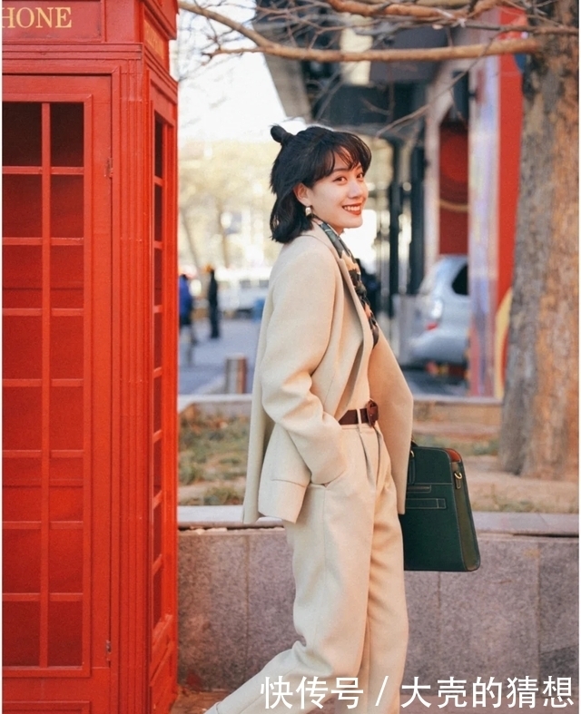 拒绝油腻,最近流行这些色系的穿搭,“去油”显年轻,美的高级