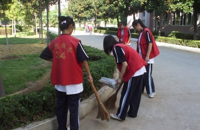 小学生|小学生“请假条”走红，请假理由千奇百怪，老师无奈：请家长到校