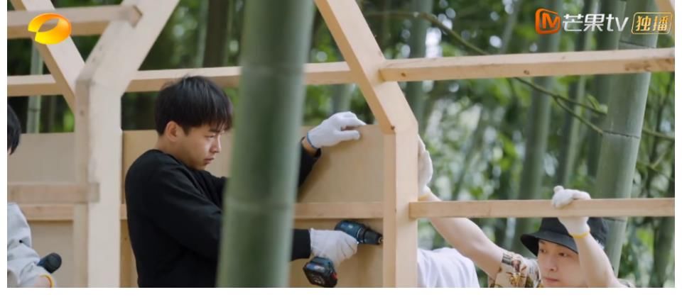 刘胜瑛|《向往5》即将收官为何大家还在“制作木屋”?背后原因很暖心