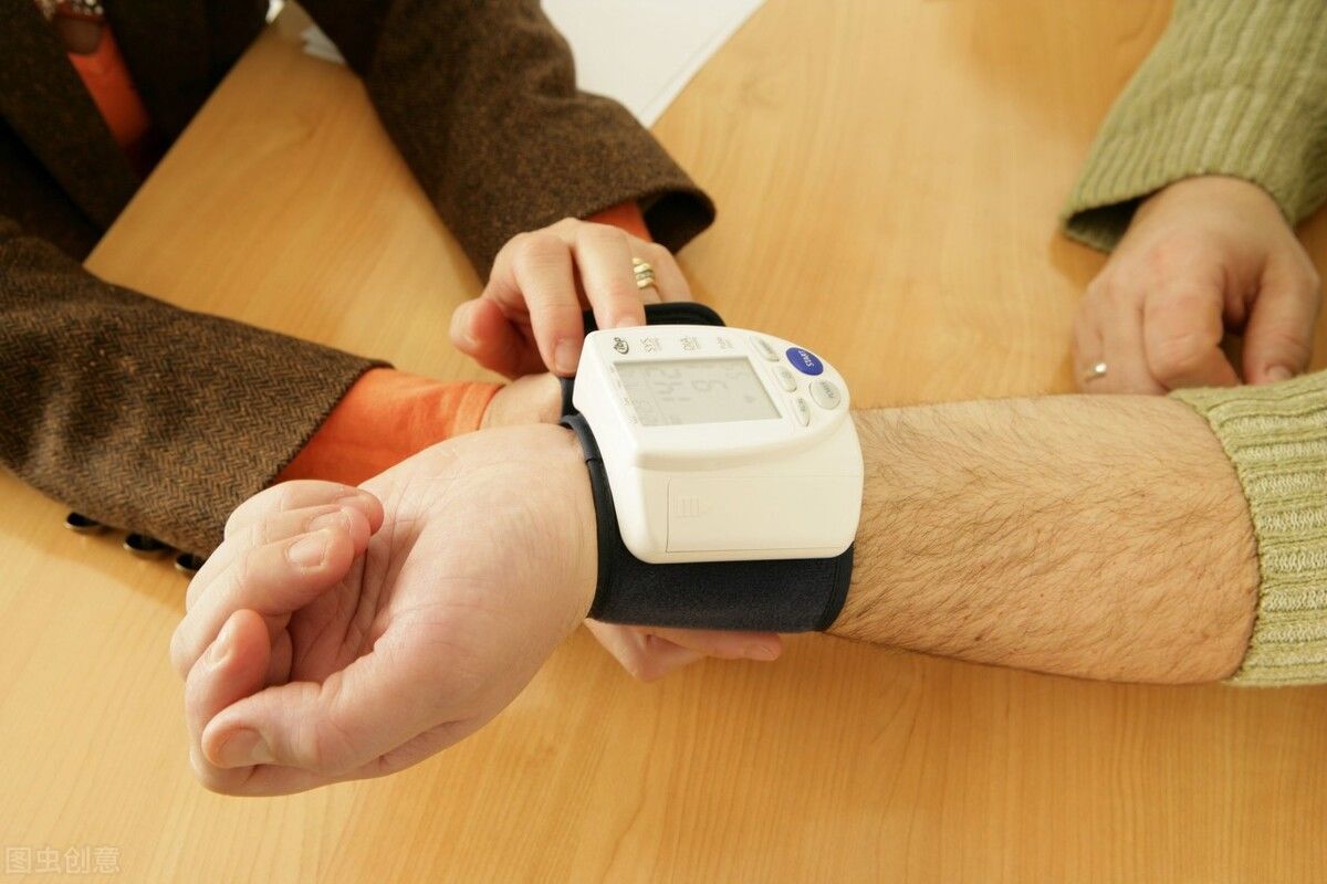 高血压患者|血压降了就能够停药？吃多了就没用？这些误区，不会有人还在踩吧