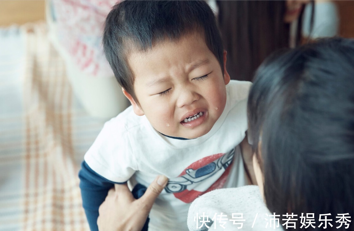 儿子|3岁儿童不会说话,突然开口哭闹不止,父母连夜搬家,怎么回事