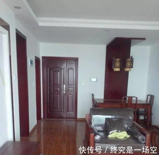 深色系|父母大人你们都歇歇吧，100平婚房给装成这样，我女友都跑了