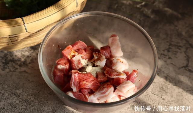 切片|炒孜然羊肉的时候,切片的方法是非常关键的,做得比烤肉还要香