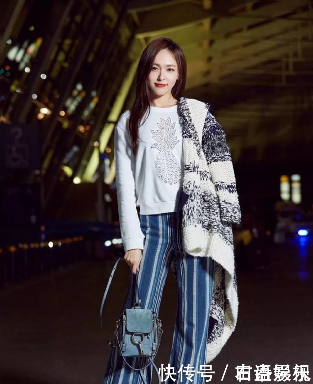 卫衣下面少配打底裤，今春跟着明星学穿搭，时髦气质美到爆