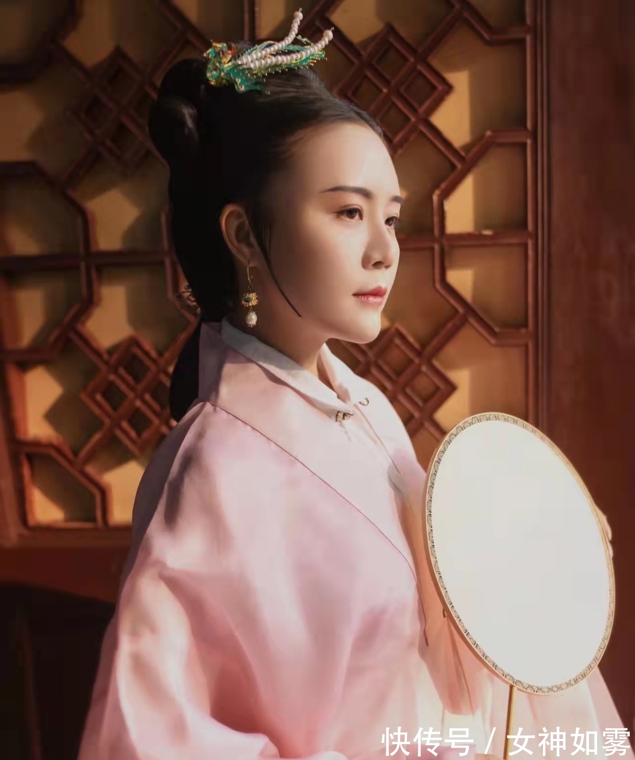 林花女@吾非轻薄林花女,为汝相思为汝来