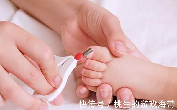 小家伙|孩子最难带的四个时期,熬过去你就胜利!