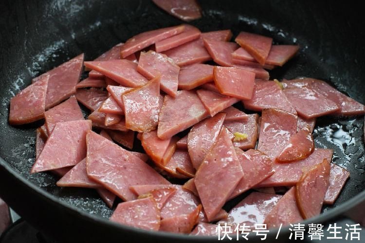 火腿炒鸡蛋|鸡蛋和它一起炒, 颜色好看又美味,主要是做法很简单,值得一试