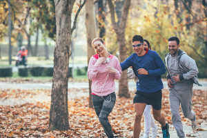 火龙果|66岁大妈糖尿病离世,烟酒不沾,医生:一把年纪,1习惯早该控制