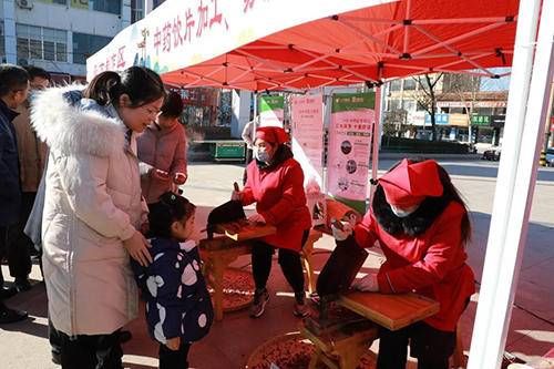 文化广场|推进中医药文化传承发展，临沭县膏方节让群众得实惠