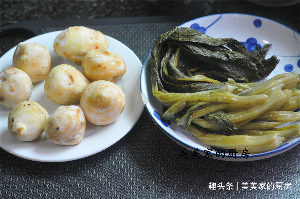 秋天干燥，一道“土匪菜”常上桌，3种食材1锅烧，好吃又养胃！