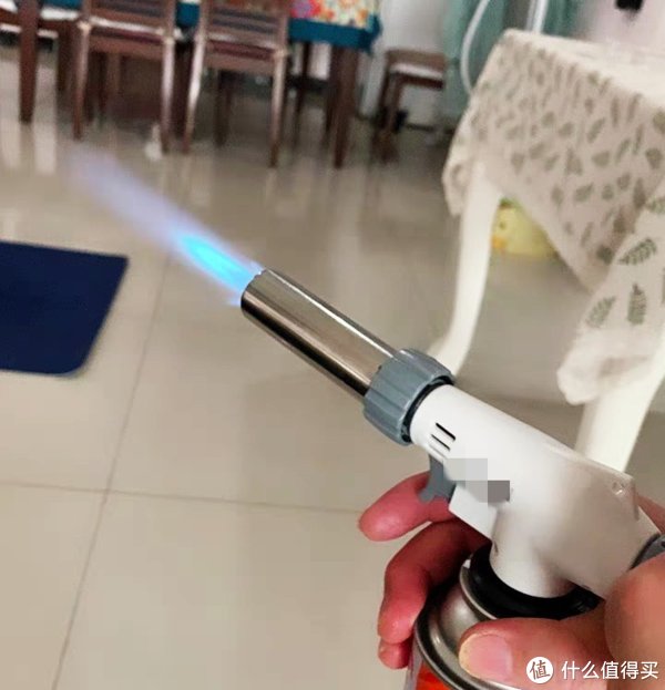 锁孔|房子锁孔被502胶堵了，黑手难确定，打火机和清洗剂能去掉胶水？