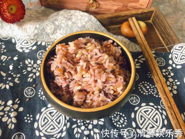 金耳|建议中老年人:别舍不得花钱!多吃下面这些食物,营养美味气色好