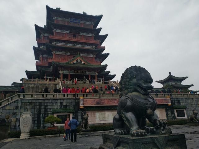 下联|众口称赞的2副绝妙对联，水平真的厉害，难怪人们赞不绝口