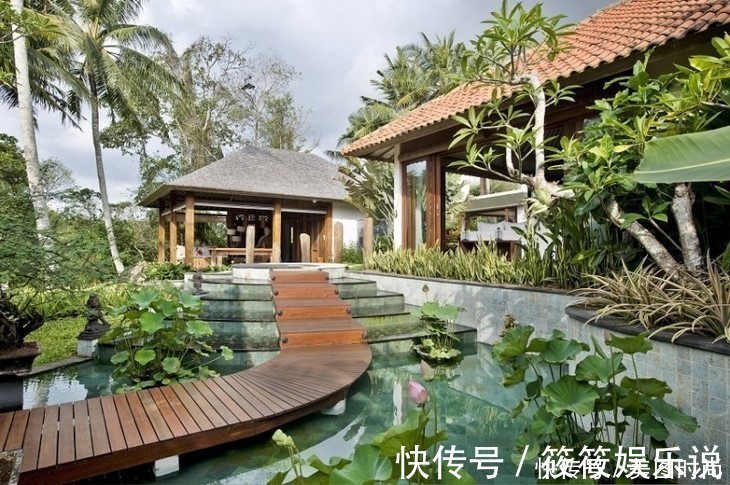 风格|15个东南亚“庭院景观”设计,阳光泳池棕榈树,在家仿似在度假