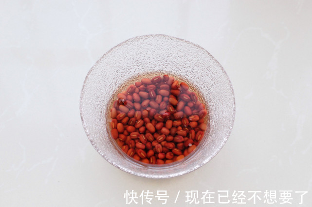 比奶茶还好喝的红豆糯米丸子,既是主食又是甜品,糯叽叽奶香十足