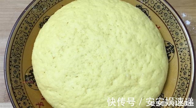 老太太|教你玉米松饼正宗做法,掌握2个小技巧,简单好吃,松软香甜