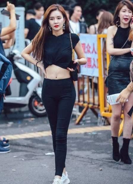 修身|打底裤简约又富有弹力,打造出高端气质女神范