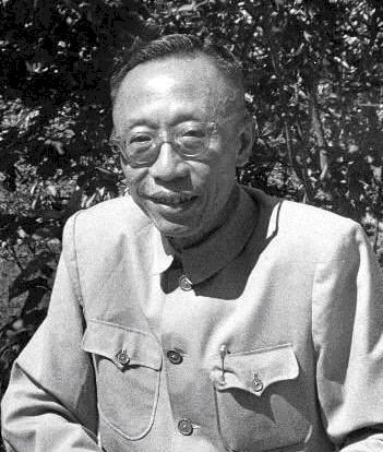 郭沫若|郭沫若为研究清史请溥仪当助手,溥仪回5个字,郭沫若悻悻而回