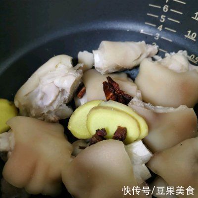 脑血管病|电饭锅轻松搞定好吃的猪蹄儿